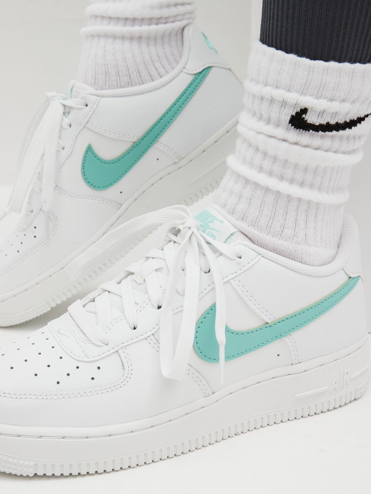 Nike White/Green Air Force 1 Youth Trainers - Image 2 of 13