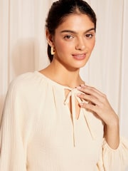 Steinfarben/Creme - Friends Like These Blouson-Bluse aus Baumwolle in Knitteroptik mit 3/4-Ärmeln und Schnürung - Bild 2 von 4