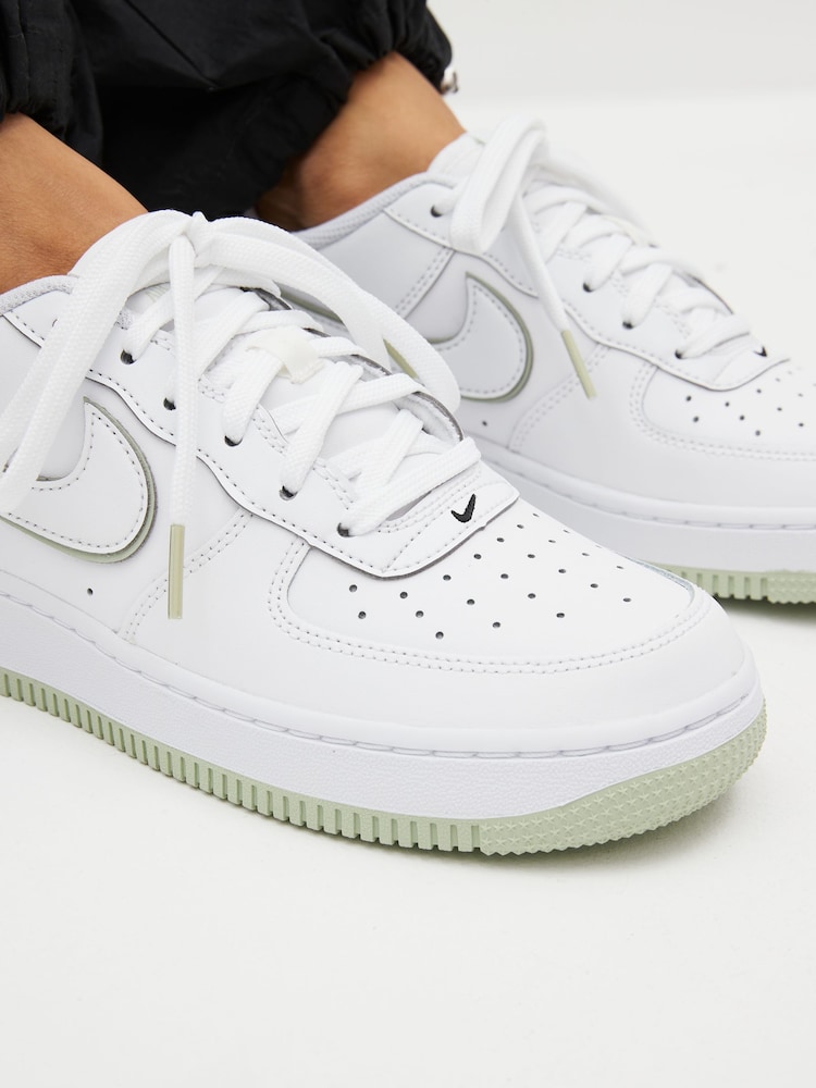 Nike White/Lime Air Force 1 Youth Trainers - Image 11 of 11