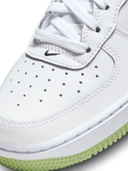 Nike White/Lime Air Force 1 Youth Trainers - Image 7 of 11