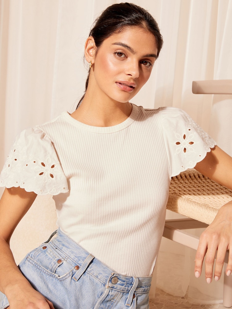 Friends Like These Топ с ребристыми рукавами бродери Flutter Sleeve Ribbed Top - Image 1 of 4