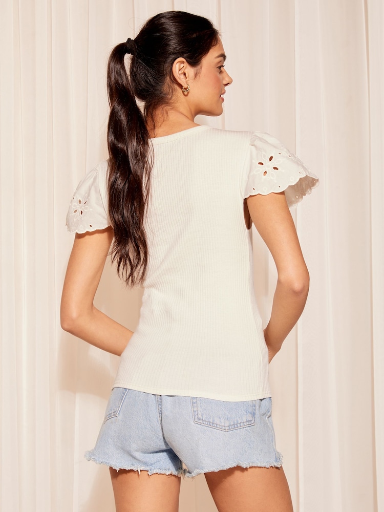 Friends Like These Топ с ребристыми рукавами бродери Flutter Sleeve Ribbed Top - Image 4 of 4 Friends Like These Топ с ребристыми рукавами бродери Flutter Sleeve Ribbed Top - Image 4 of 4