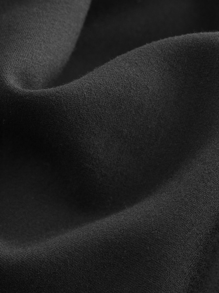 Black Slinky Capri 3/4 Length Crop Cargo Trousers - Image 7 of 7 Black Slinky Capri 3/4 Length Crop Cargo Trousers - Image 7 of 7