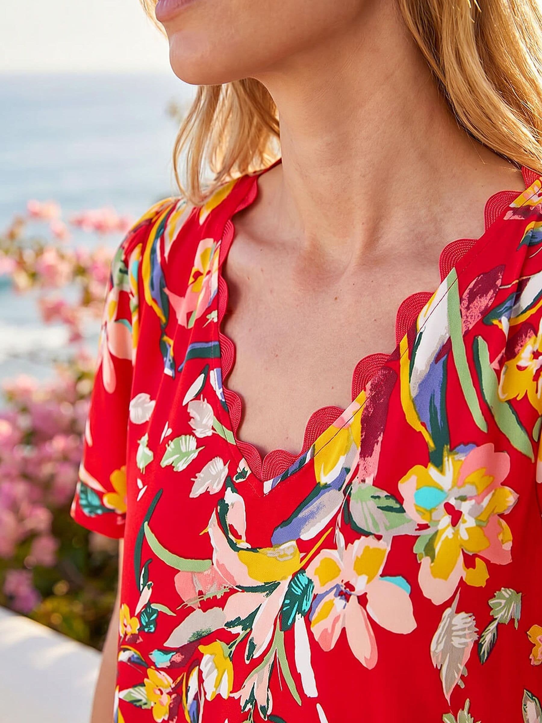 トップス ooommm Buy Roman Red Floral Print Scallop Detail Top from Next USA