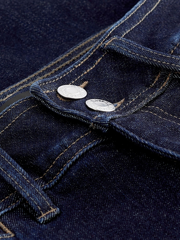 Rinse-Waschung, Blau - Kurz geschnittene Jeans mit weitem Bein und Verschluss mit zwei Knöpfen - Bild 6 von 6
