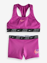 Morado oscuro - Conjunto de bikini con espalda cruzada y pantalones cortos de Nike - Imagen 1 de 4