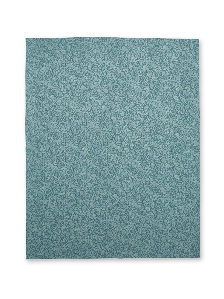 Catherine Lansfield Green Majestic Stag 100% Cotton Wipe Clean Table Cloth - Image 3 of 3