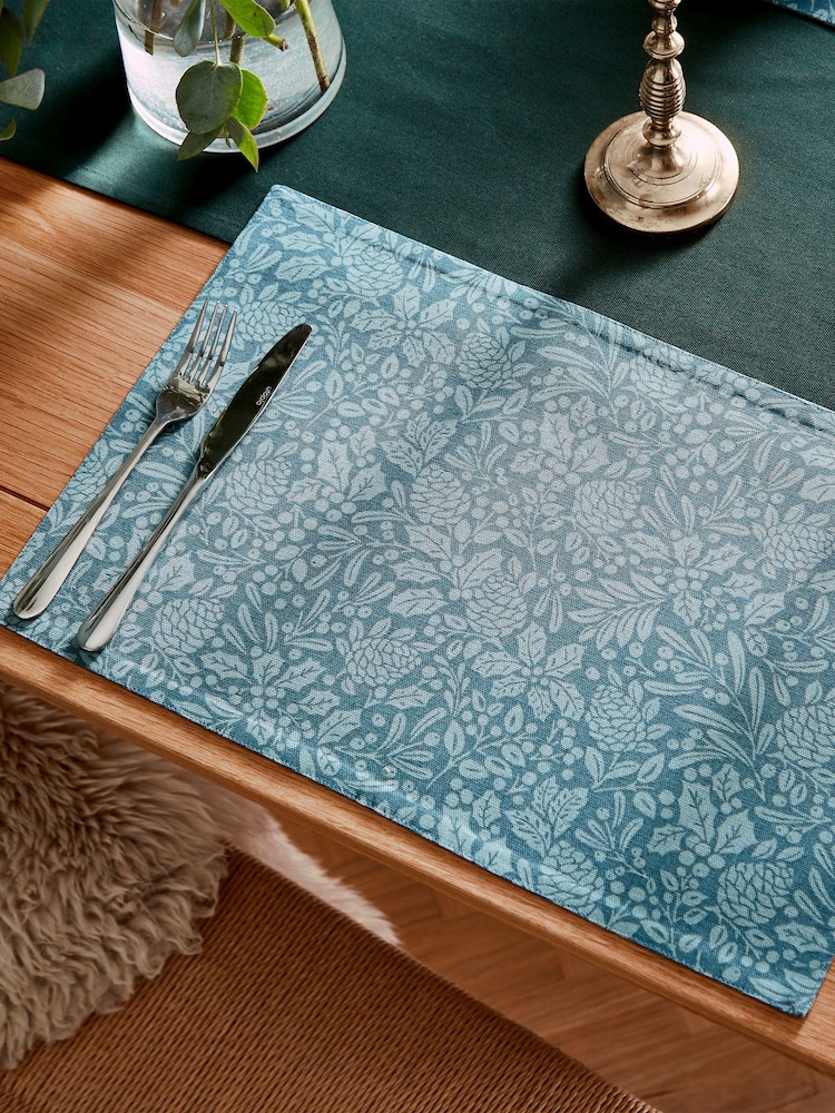 Catherine Lansfield 4 Pack Green Majestic Stag 100% Cotton Table Placemats - Image 1 of 3