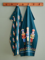 Catherine Lansfield 4 Pack Green Christmas Nutcracker Kitchen 100% Cotton Tea Towels - Image 1 of 3