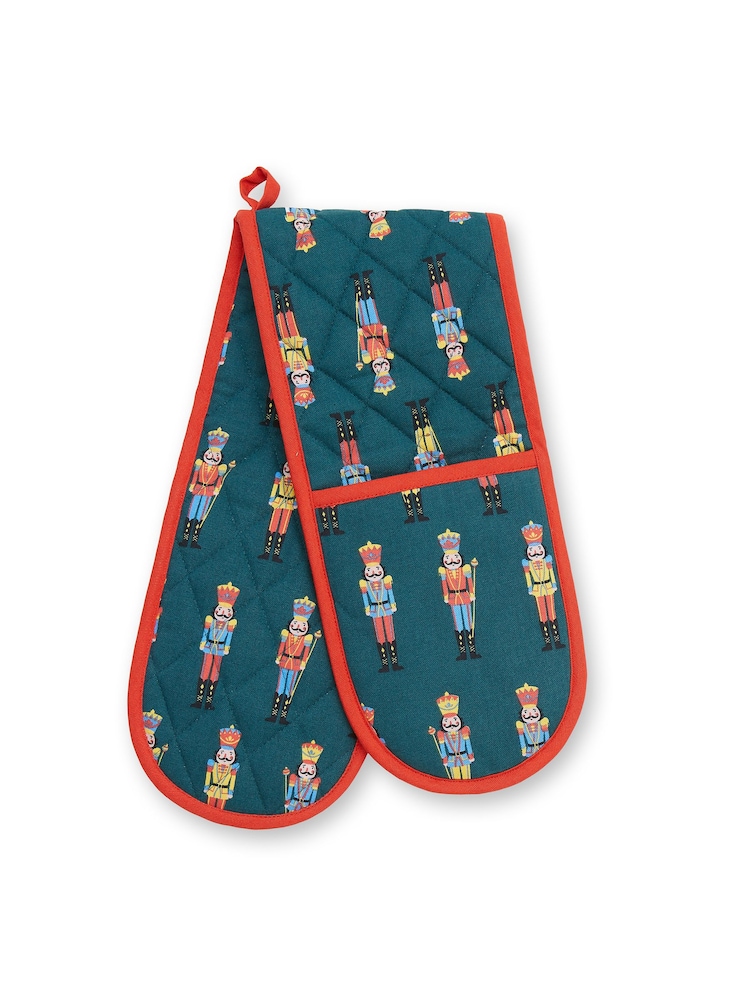 Catherine Lansfield Green Christmas Nutcracker Double Oven 100% Cotton Gloves - Image 3 of 3