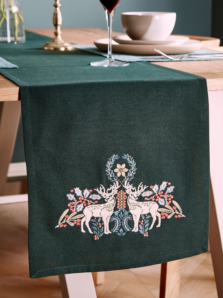 Catherine Lansfield Green Majestic Stag 100% Cotton Table Runner - Image 2 of 3