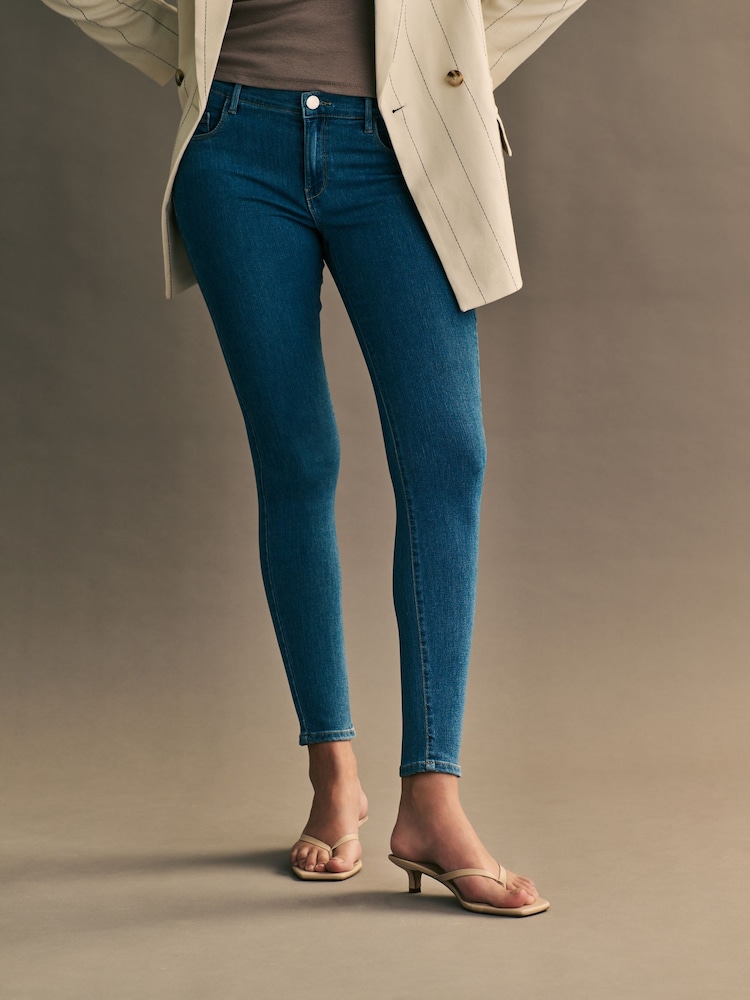 ONLY Blue High Waisted Mom Leg Veneda Jeans - Image 1 of 6