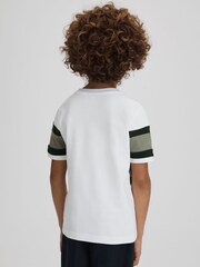 Reiss Green Auckland Junior Cotton Colourblock Crew Neck T-Shirt - Image 5 of 6