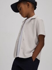 Reiss Silver Gerrard 3-9 yrs Textured Cotton Cuban Collar Shirt - Image 3 of 4