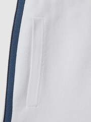 Reiss White Heddon 3-9 yrs Knitted Drawstring Shorts - Image 4 of 4