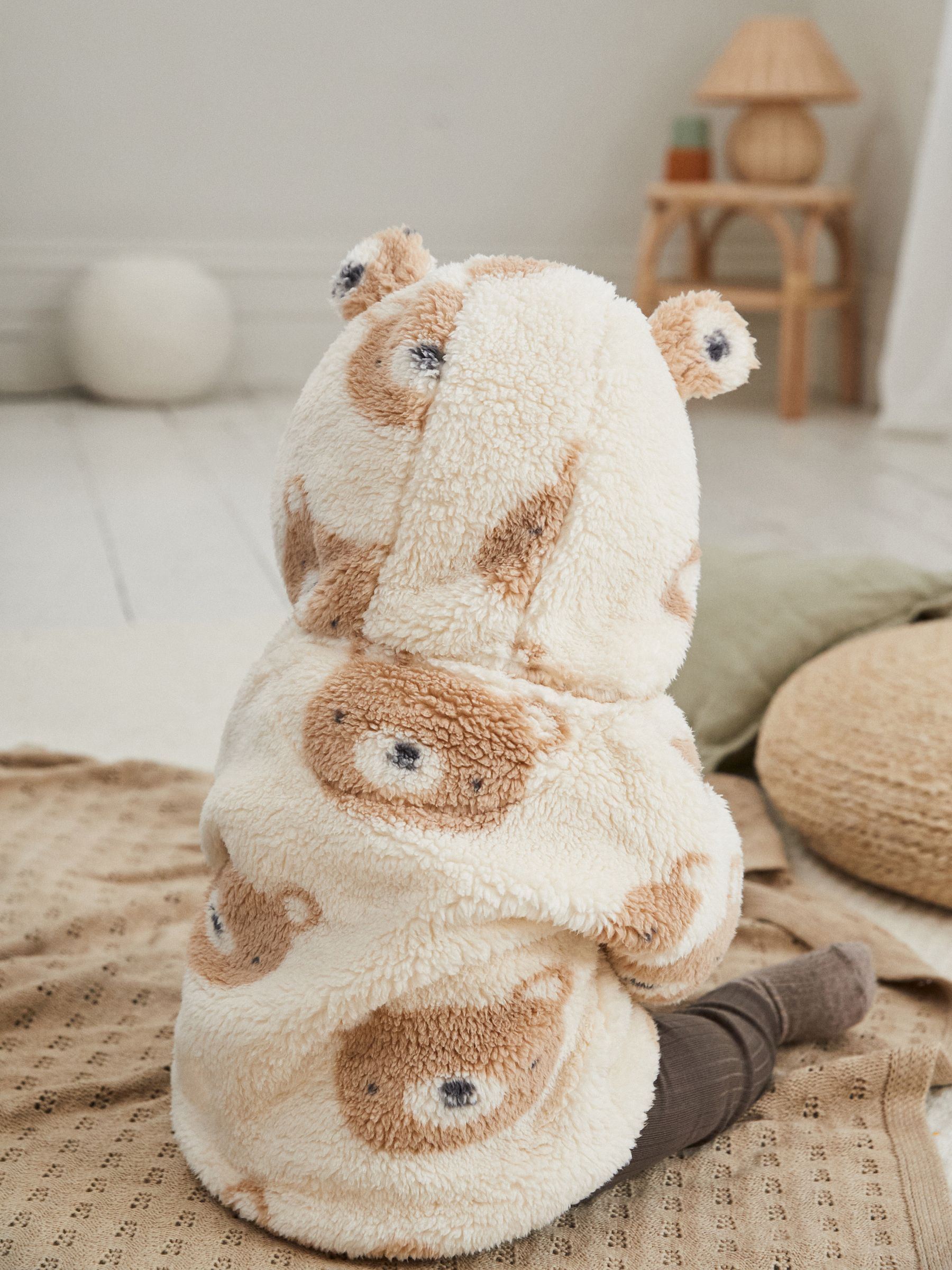 Chicco Baby Bear Neutral - What's Instore