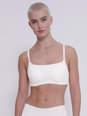 Blanco - ZERO Feel 2.0 de Sloggi Sujetador Ultra sin aros - Imagen 1 de 7