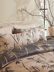 Monochrome 200 Thread Count 100% Cotton Oriental Leaf Duvet Cover and Pillowcase Set - Image 4 of 7