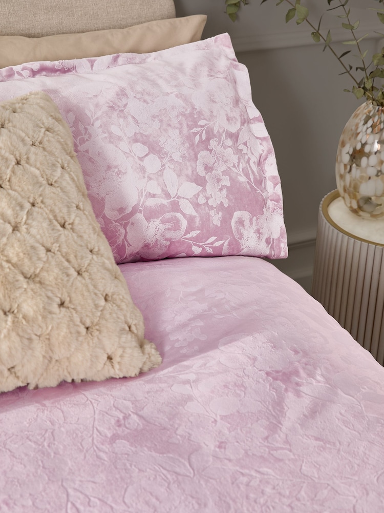 Pink Floral Leaf Velvet Duvet Cover and Pillowcase Set - Image 2 of 4