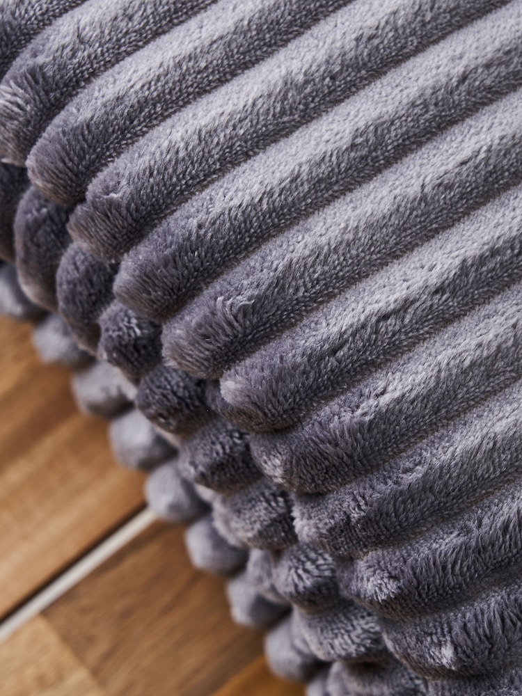 BHS Grey Luxury Ribbon Velvet with Sherpa Throw - Image 3 of 3 BHS Grey Luxury Ribbon Velvet with Sherpa Throw - Image 3 of 3