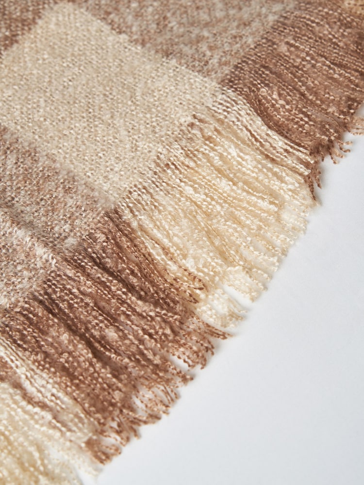 BHS Natural Sophie Throw - Image 3 of 3 BHS Natural Sophie Throw - Image 3 of 3