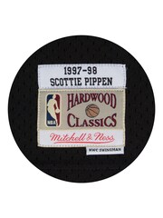 Fanatics NBA Chicago Bulls Scottie Pippen 1997-98 Hardwood Classics Alternate Swingman Black Jersey - Image 4 of 4