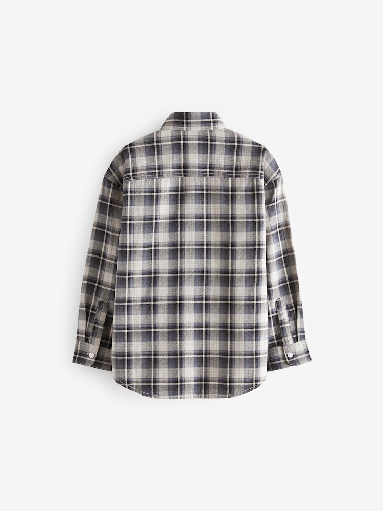 Marineblau karierter Twill - Langärmeliges Twill-Shirt (3–16 Jahre) - Bild 2 von 4 Marineblau karierter Twill - Langärmeliges Twill-Shirt (3–16 Jahre) - Bild 2 von 4