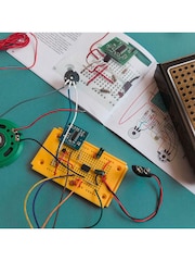 MenKind Brown Eight Build Your Own Retro Radio - Image 3 of 4