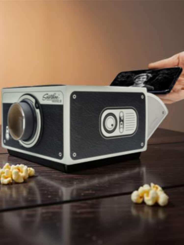 MenKind Black Smartphone Projector - Image 1 of 6 MenKind Black Smartphone Projector - Image 1 of 6