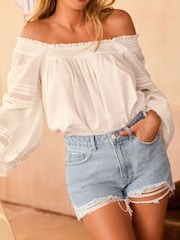 Blau - Friends Like These – Denim-Shorts im Used-Look - Bild 3 von 4