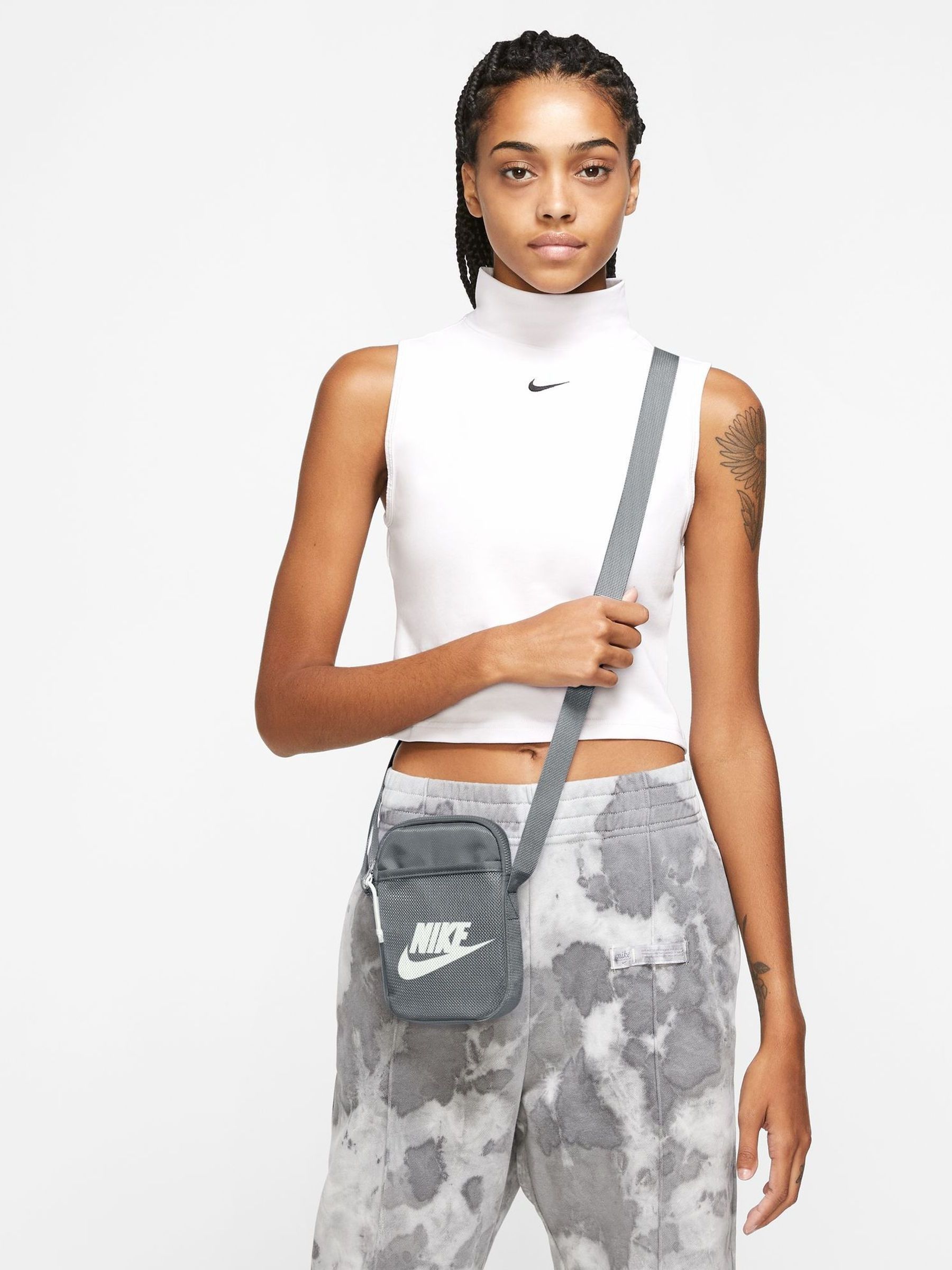 Nike neck bag new arrivals