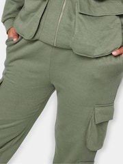 Grün - Yours Curve Straight-Leg-Jogginghose mit mehreren Taschen - Bild 4 von 4