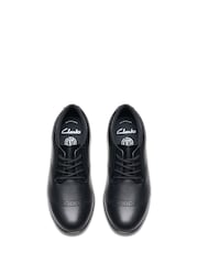 Clarks Leather Younger dekleta Finja gležnjar z luknjičastim vzorcem in vezalkami - Slika 5 iz 7