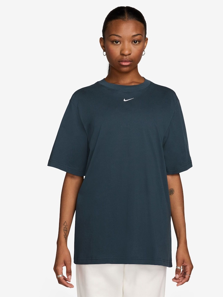 Nike Armory Navy Oversized Mini Swoosh Sportswear 100% Cotton T-Shirt - Image 1 of 3