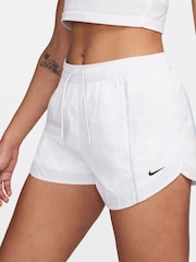 Nike White Windrunner Woven Mid Rise 2 Inch Shorts - Image 3 of 4
