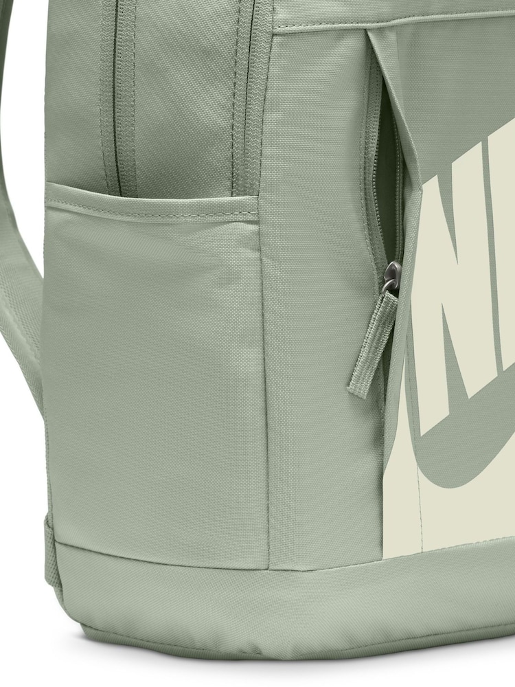 Vert - sac à dos élémentaire Nike (21L) - Image 9 of 11