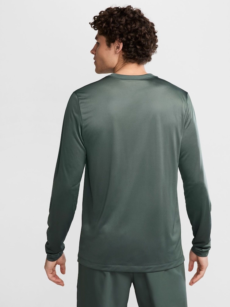 Vintage zelena - Majica Nike Dri-FIT Legend Training - Slika 2 iz 4 Vintage zelena - Majica Nike Dri-FIT Legend Training - Slika 2 iz 4