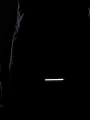 Nike Black Therma-FIT ADV Repel AeroLoft Running Vest - Image 7 of 7