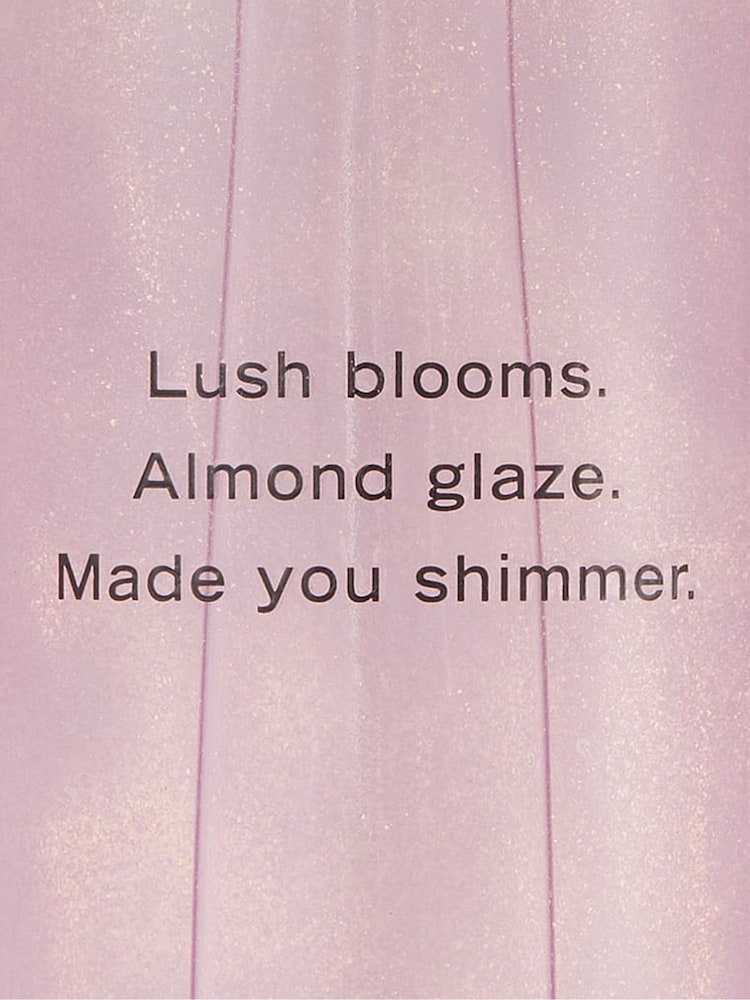 Victoria's Secret Velvet Petals Shimmer Body Mist 250ml - Image 2 of 2 Victoria's Secret Velvet Petals Shimmer Body Mist 250ml - Image 2 of 2