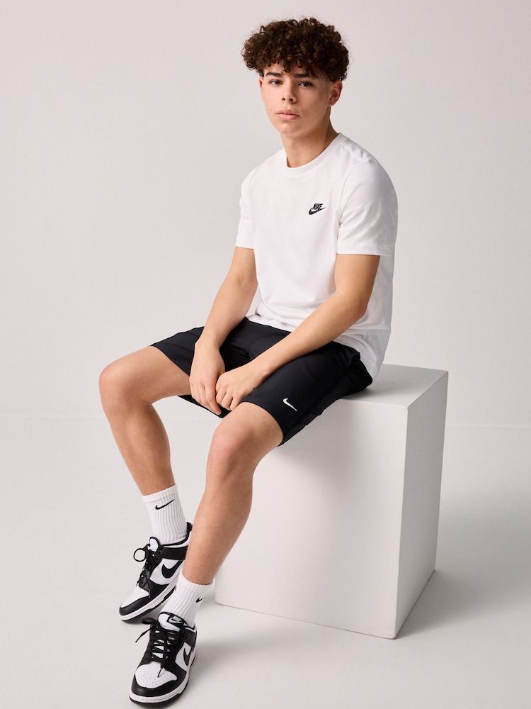 Nike White Club 100% Cotton T-Shirt - Image 5 of 6