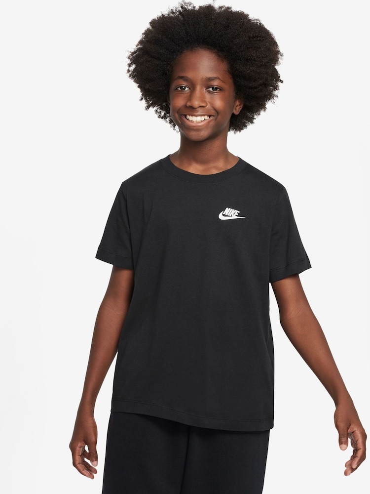 Czarny - Nike Club 100% Cotton T-Shirt - Image 1 of 6