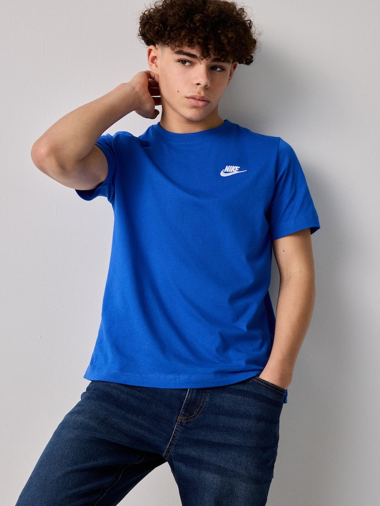 Nike Royal Blue Club 100% Cotton T-Shirt - Image 4 of 5