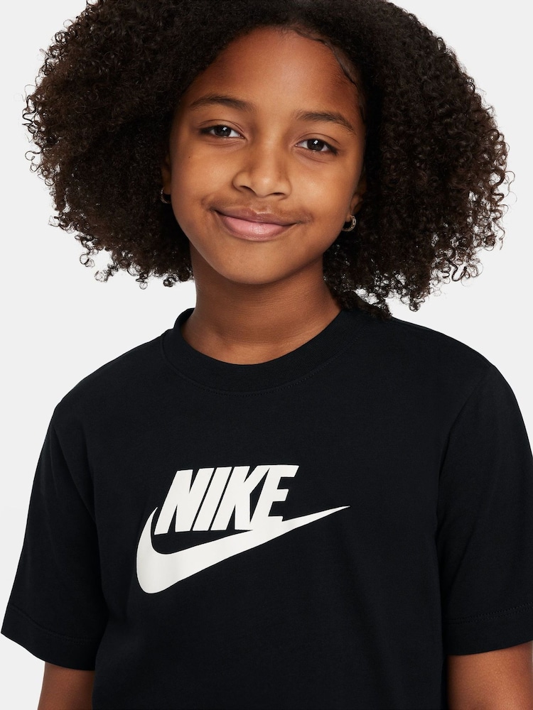 Nike Black Cropped 100% Cotton T-Shirt - Image 3 of 3