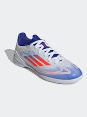 adidas White/Blue/Red Kids F50 League Indoor Football Boots - Image 7 of 11