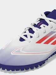 Белый/синий/красный - Детские бутсы для газона adidas F50 Club - Изображение 2 из 10