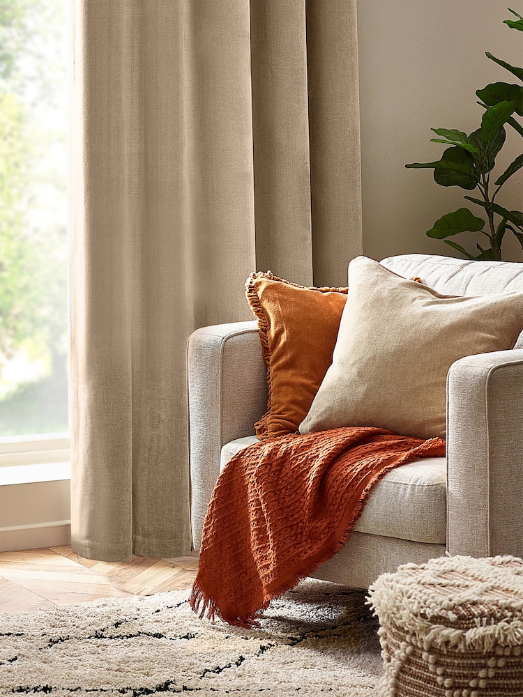 Yard 50 x 50cm Heavy Chenille Velvet Piped Feather Filled Cushion - Изображение 4 из 4