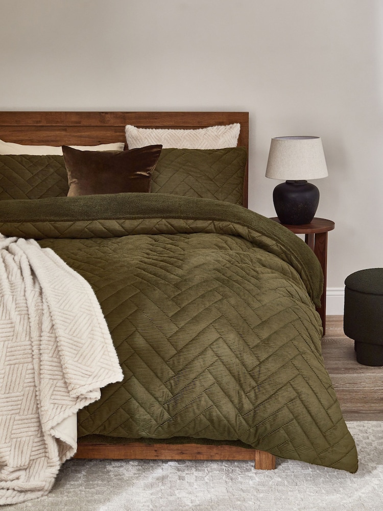 Cord Fleece Quilted 4 Tog Duvet Cover and Pillowcase Set - Изображение 1 из 5