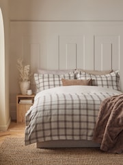 karirast; s karirastim vzorcem Collection Luxe Brushed 100% Cotton prešito pregrinjalo and Pillowcase Set - Slika 1 iz 4