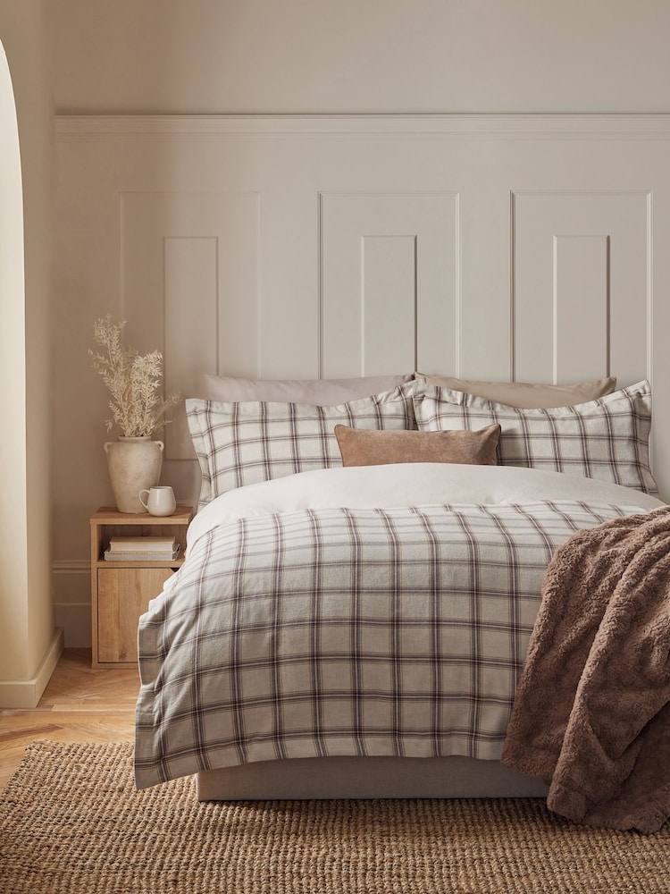 karirast; s karirastim vzorcem Collection Luxe Brushed 100% Cotton prešito pregrinjalo and Pillowcase Set - Slika 1 iz 4
