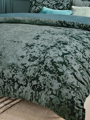 Teal Blue Floral Leaf Velvet Duvet Cover and Pillowcase Set - Image 3 of 4